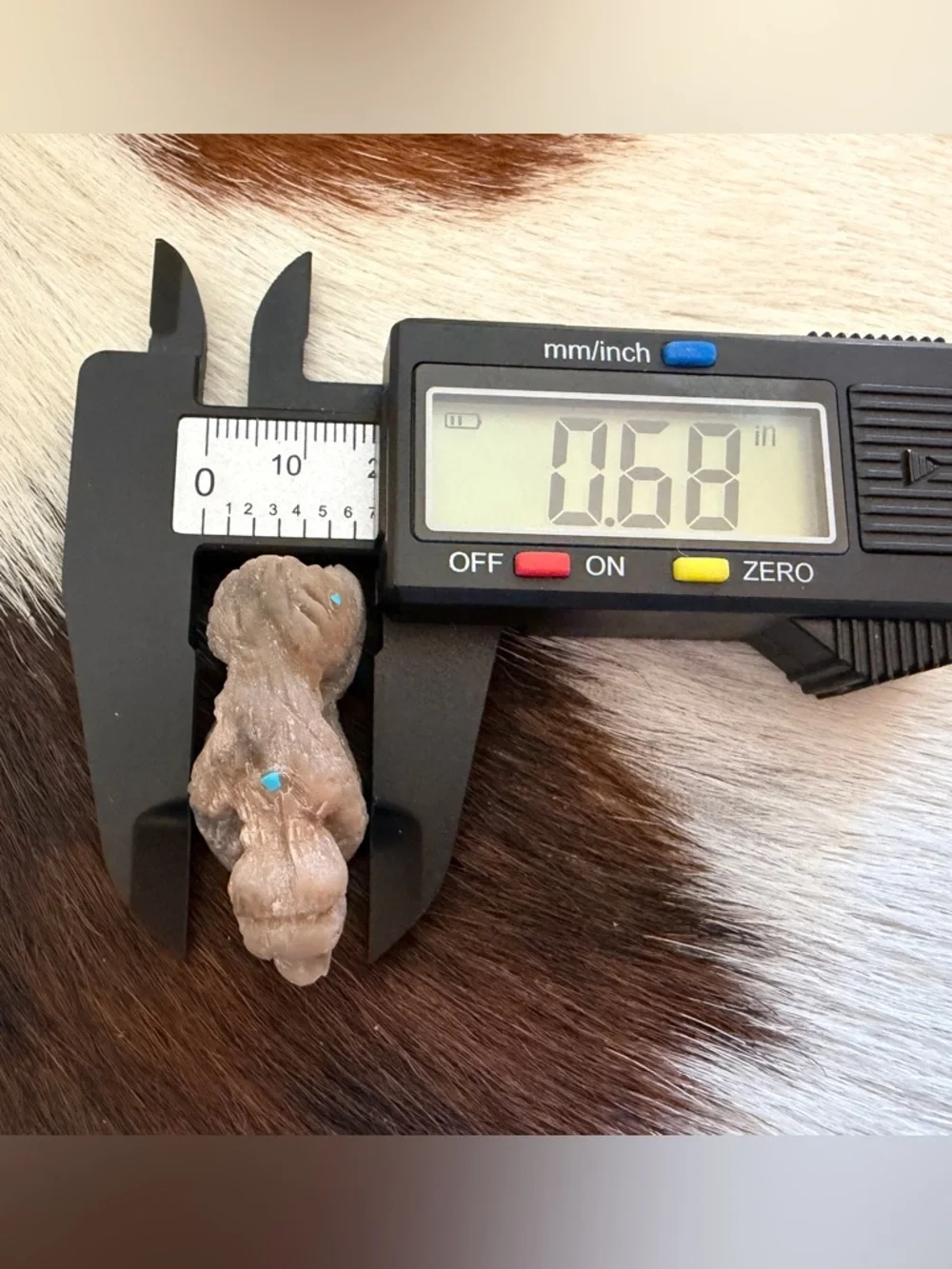 ❤️ Signed Native American Zuni Fetish Hand Carved Bear with Real Turquoise Eyes